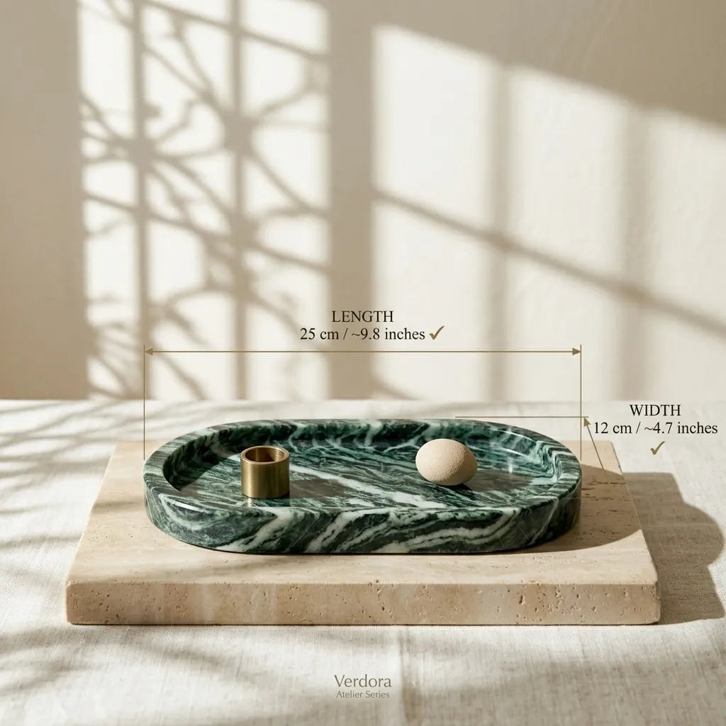 Emerald Plateau Stage dimensions guide showing 25cm length and 12cm width on the green marble tray.